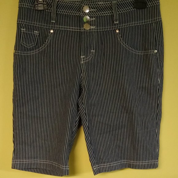 SAN FRANCISCO striped shorts NWT - Picture 1 of 4